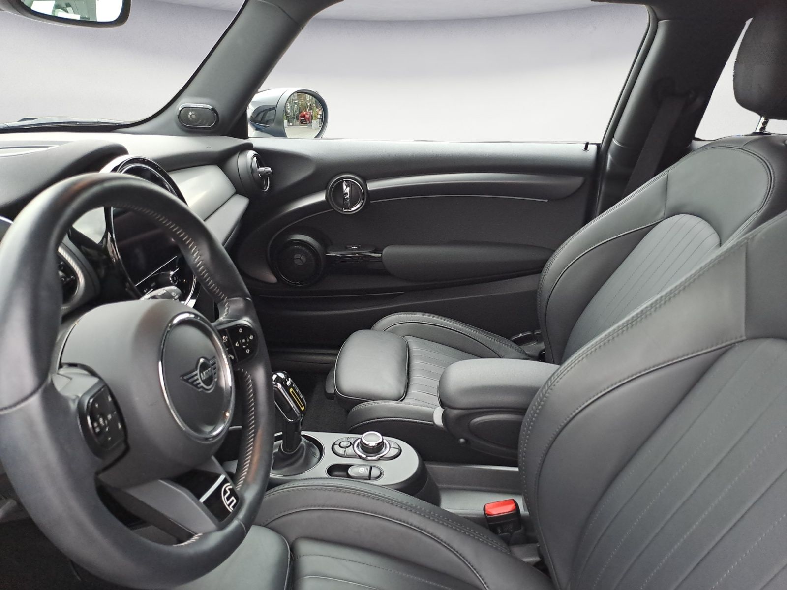 MINI Cooper SE MINI Electric Collection - Samsaru's Car Outlet
