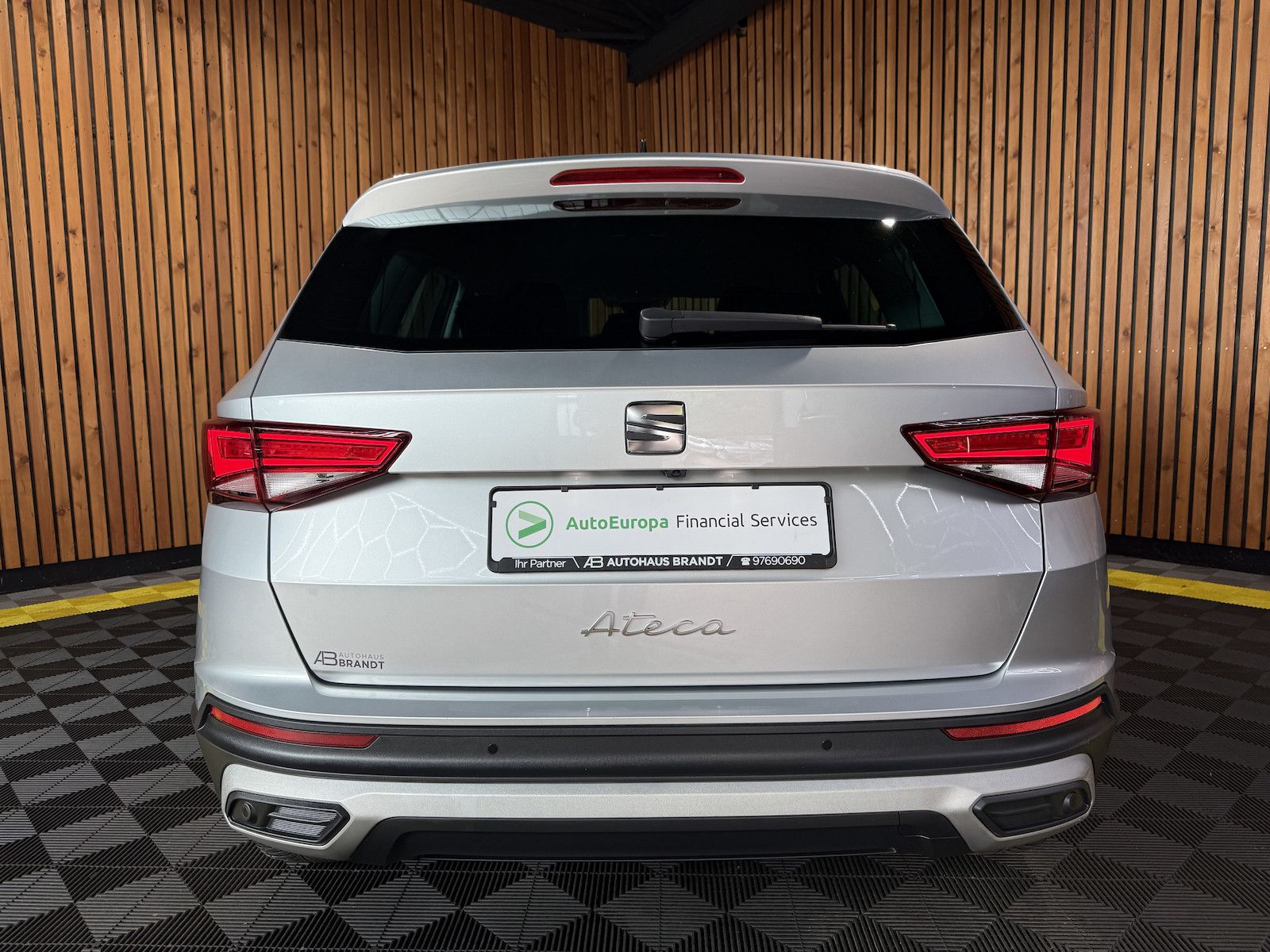 Seat Ateca 2,0 TDI DSG Navi*LED*Kam*Virtual*AHK*Beats