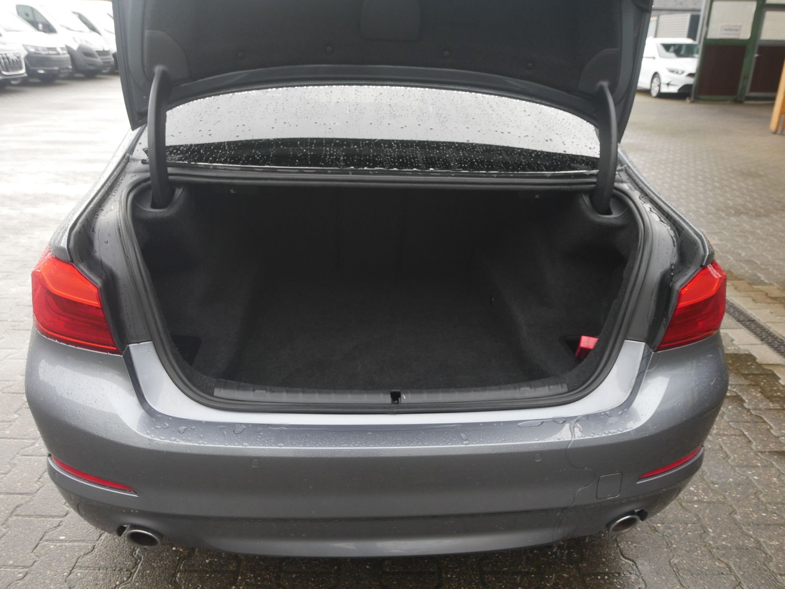 BMW 530 i xDrive Limousine Business Navi Head-up LED