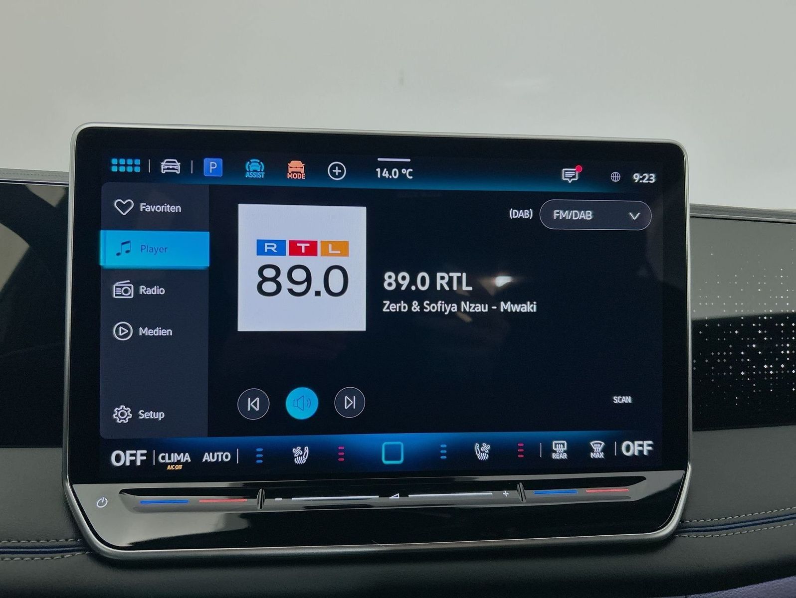Volkswagen Tiguan R-Line eHybrid Black CarPlay Matrix Leder