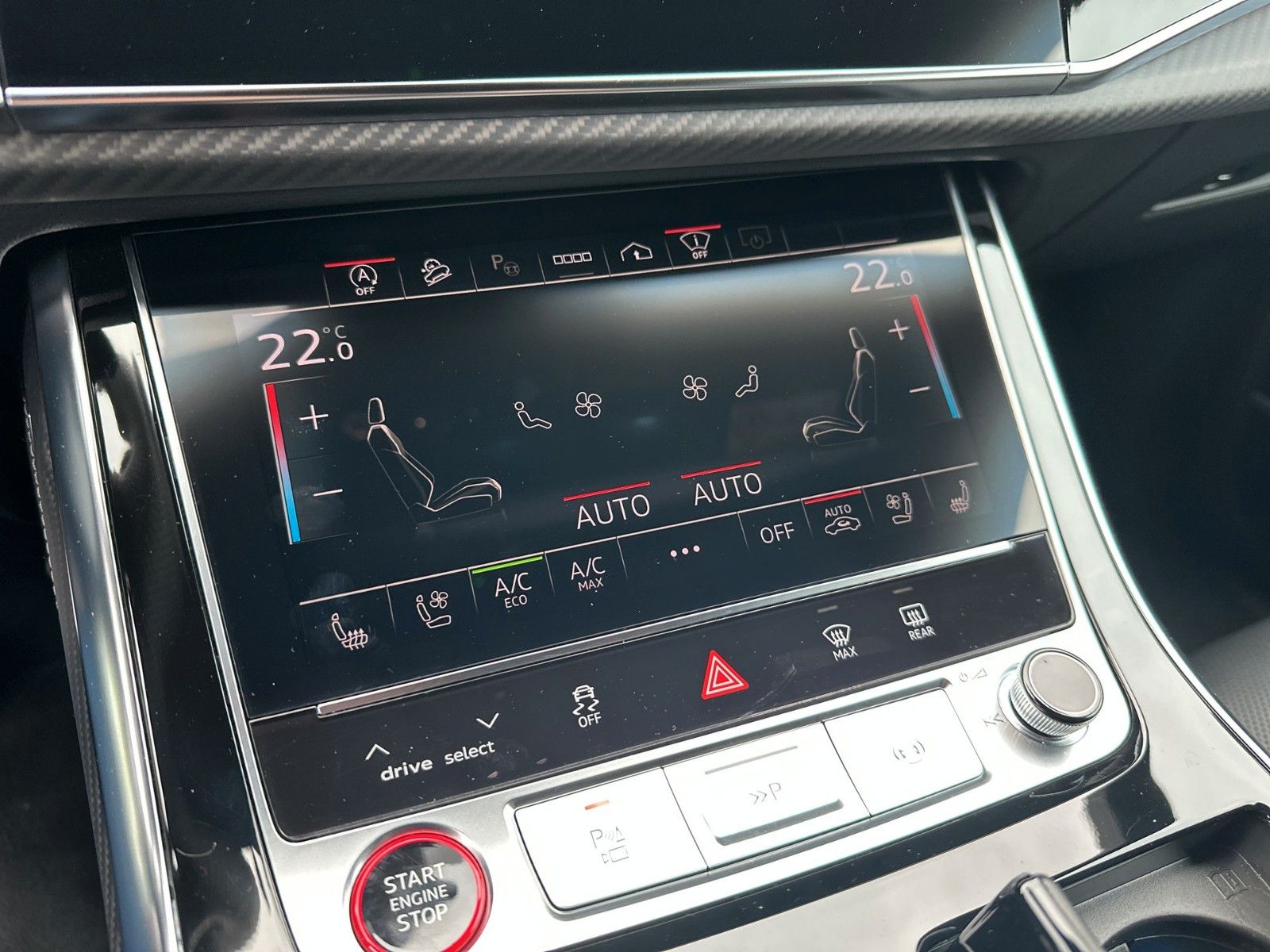 Audi RSQ8 quattro Dynamik+/305km/h/B&O/Massage