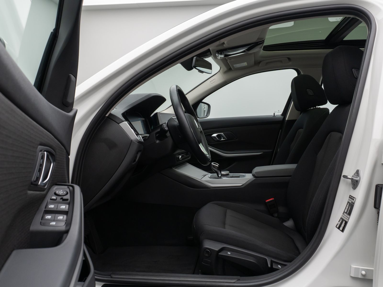 BMW 320d - Samsaru's Car Outlet