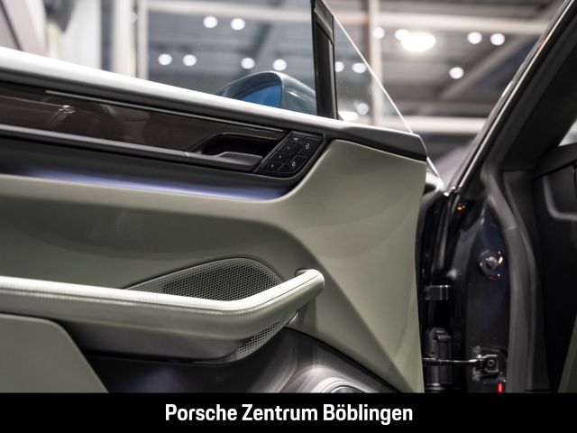 Porsche Macan Turbo - Samsaru's Car Outlet