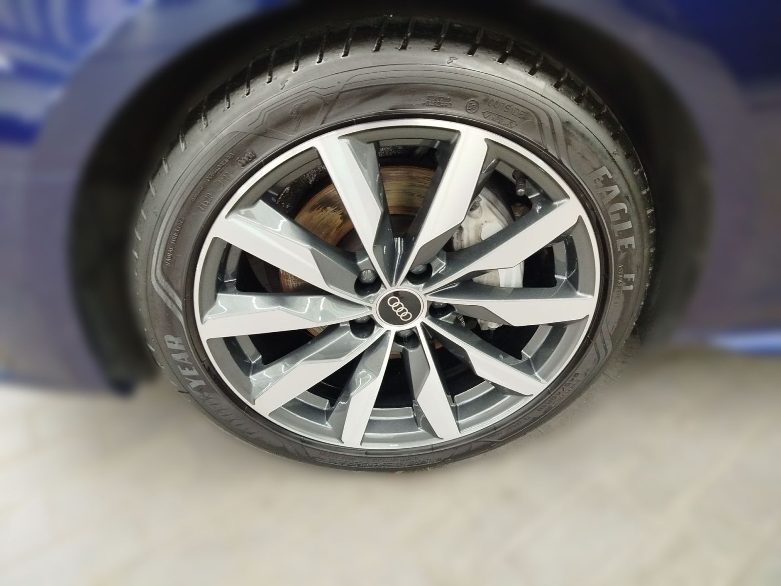 Audi A4 Limousine 40 TDI quattro S tronic S line LED