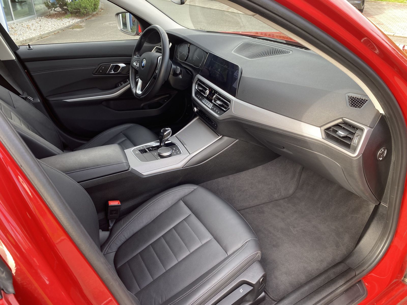 BMW 320d Navi Pro - Samsaru's Car Outlet