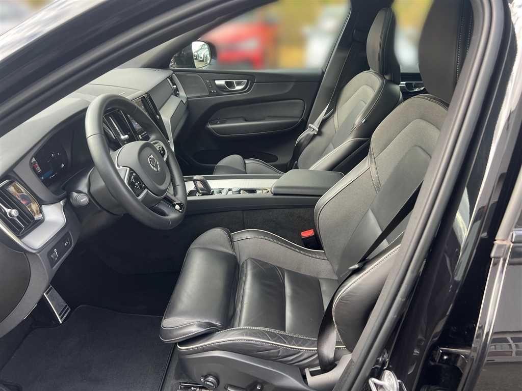Volvo XC 60 R Design 2.0 B4 D AWD Automatik Xenium-Pak