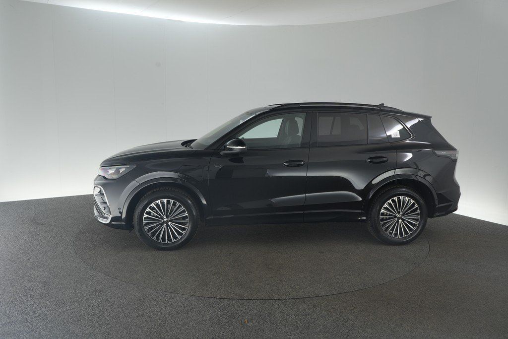 Volkswagen Tiguan 1.5 TSI eHybrid DSG R-Line Matrix Pano AC