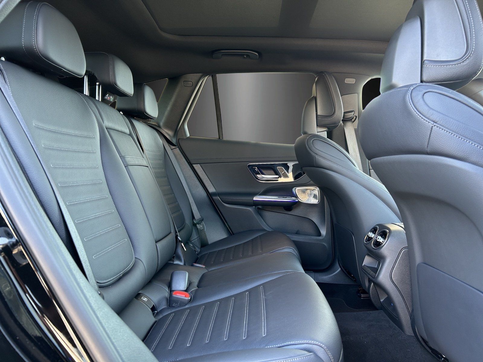 Mercedes-Benz GLC 300d 4M AMG AIRMATIC Burmester AHK Pano 360