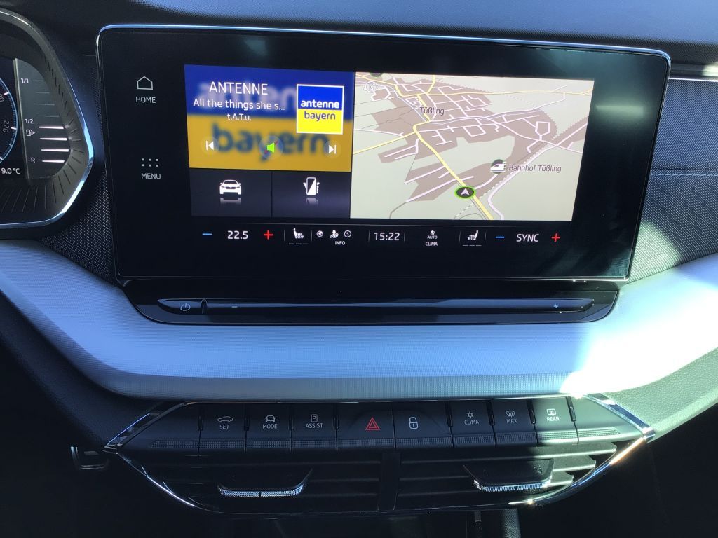 Skoda Octavia Combi 1.5 TSI Sportline - Samsaru's Car Outlet