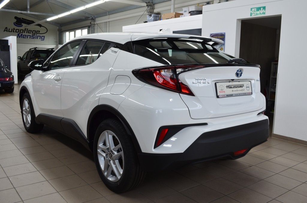 Toyota C-HR 1.8 Hybrid Flow - Samsaru's Car Outlet