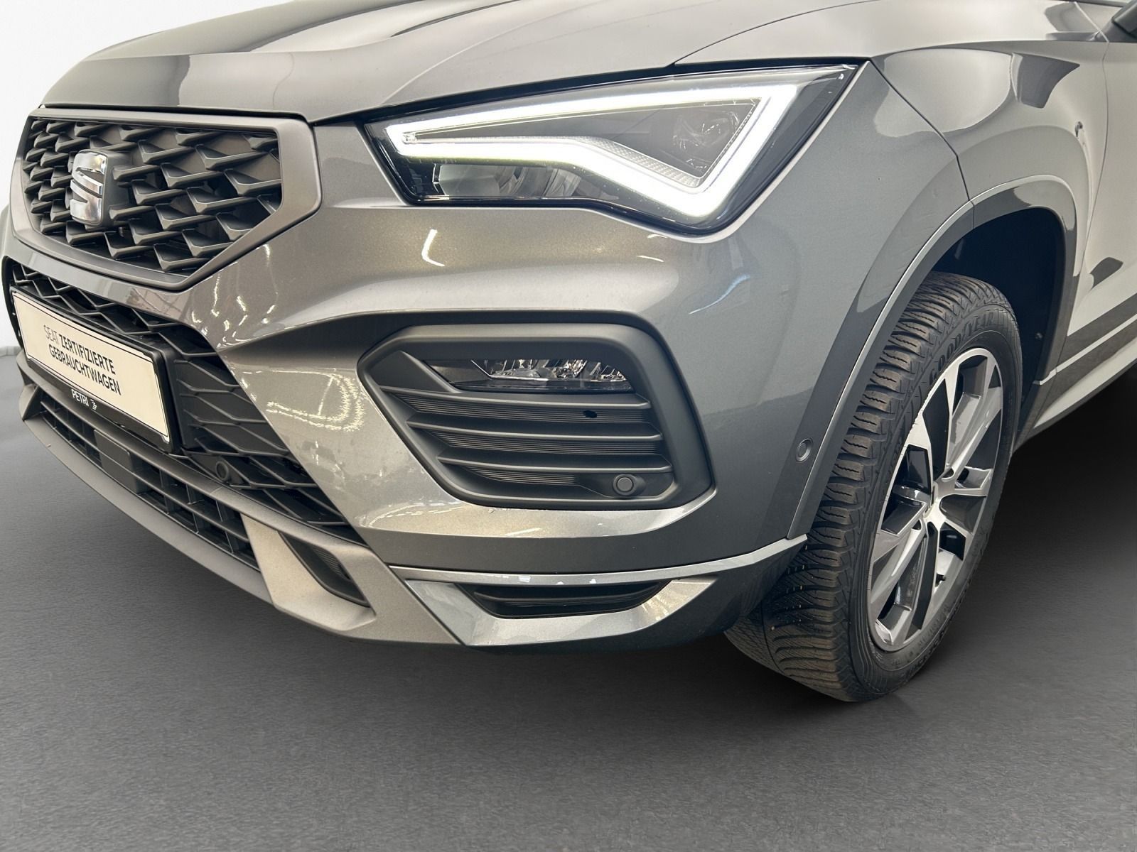 Seat Ateca FR 2.0 TDI DSG*NAVI*AHK*KAM*SHZ*ACC*LED*