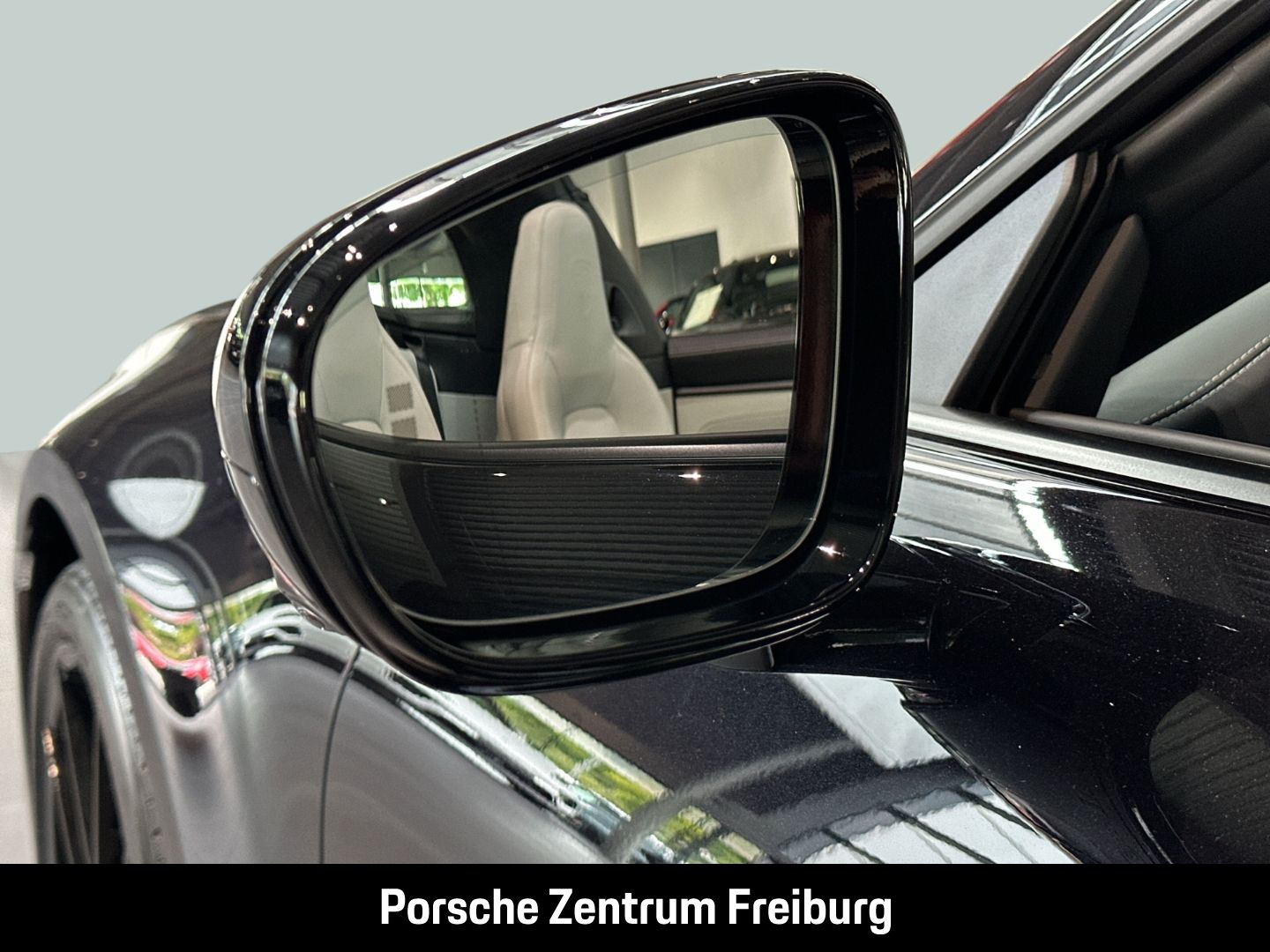 Porsche 992 911 Targa 4 GTS Burmester Sportabgasanlage