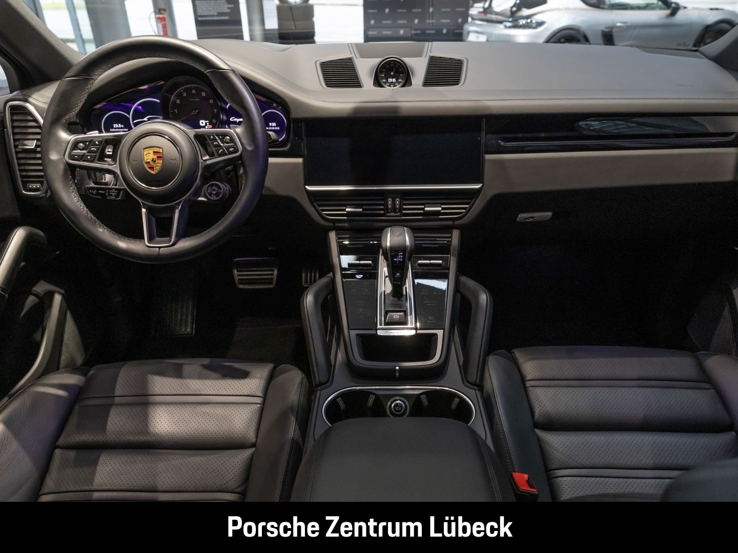 Porsche Cayenne S Coupe Hinterachslenkung Head-Up