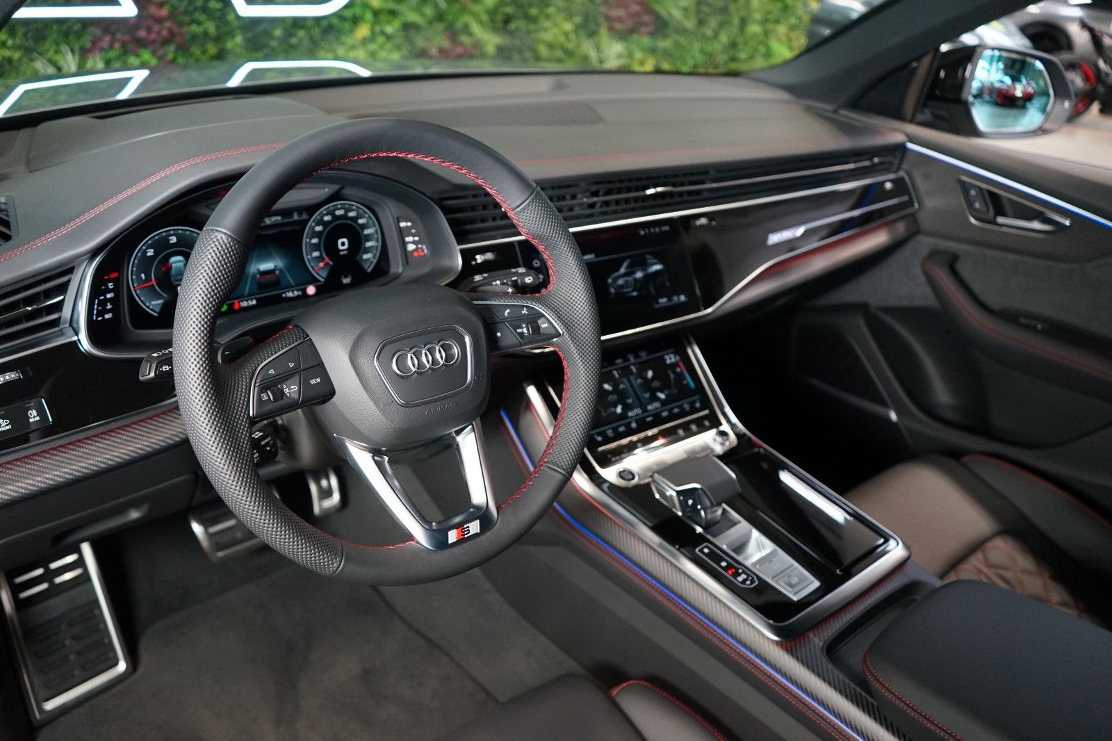 Audi Q8 50 TDI S-LINE - Samsaru's Car Outlet
