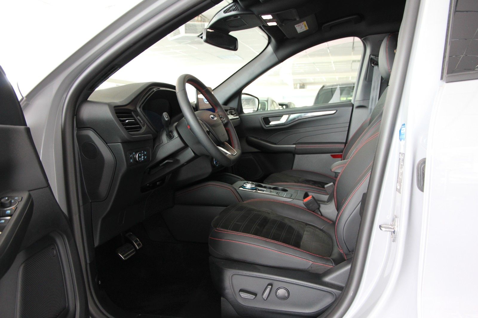 Ford Kuga Plug-In Hybrid PHEV ST-Line X - Samsaru's Car Outlet