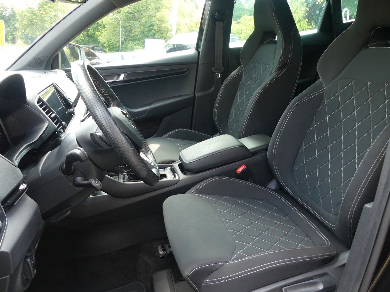 Skoda Karoq Sportline 4x4, Canton, LED, AHK, RF Kamera