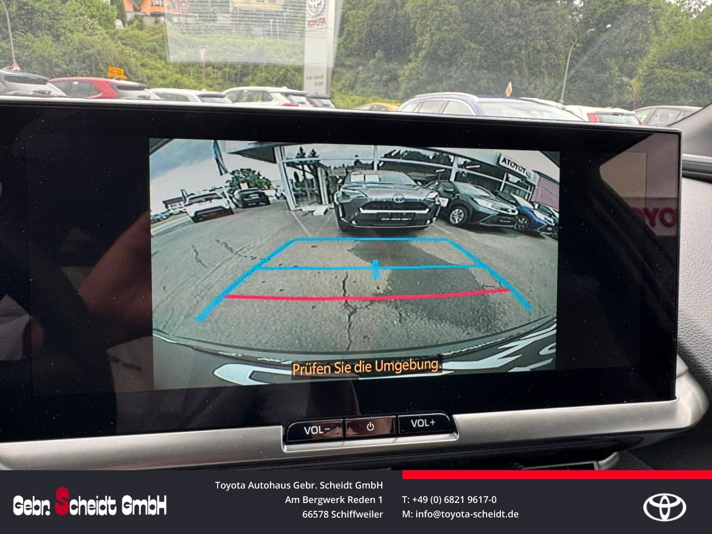 Toyota C-HR Plug-In Hybrid FWD Team D  Elektr. Heckkl L