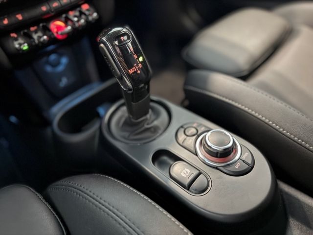 MINI Cooper S - Samsaru's Car Outlet