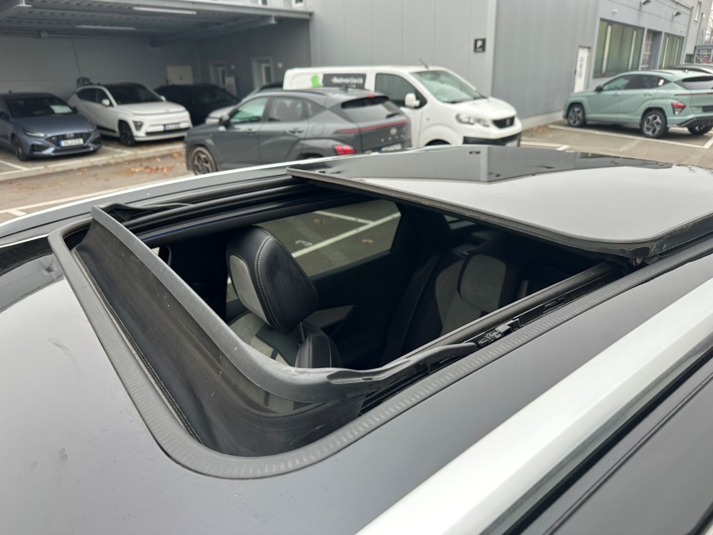 Peugeot 3008 Hybrid4 300 GT El. Panodach Navi Digitales