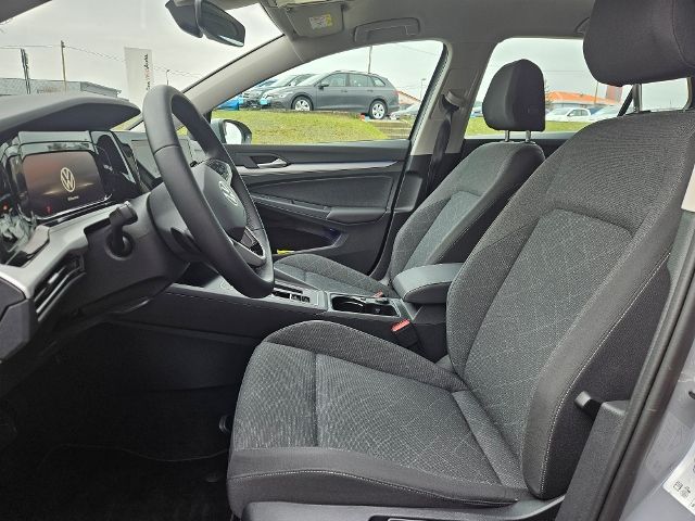 Volkswagen Golf VIII 1.0 eTSI Life eTSI - Samsaru's Car Outlet