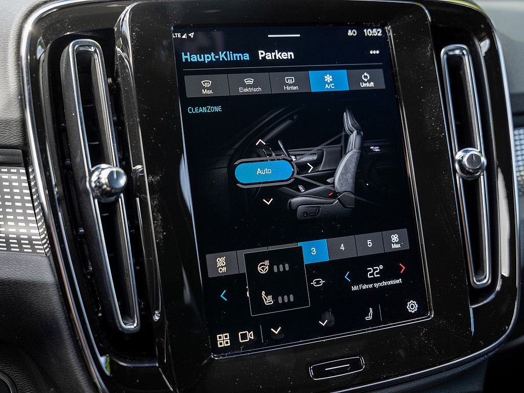 Volvo XC40 B3 Ultra Black Edition AHK PANO 360°