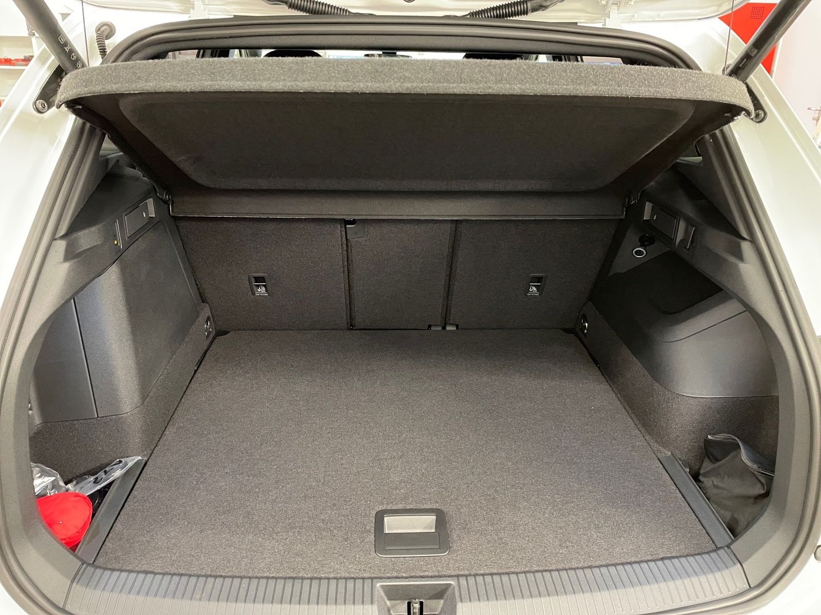 Volkswagen Tiguan 1.5 TSI eHybrid R-Line *AHK*NAVI*SITZH*