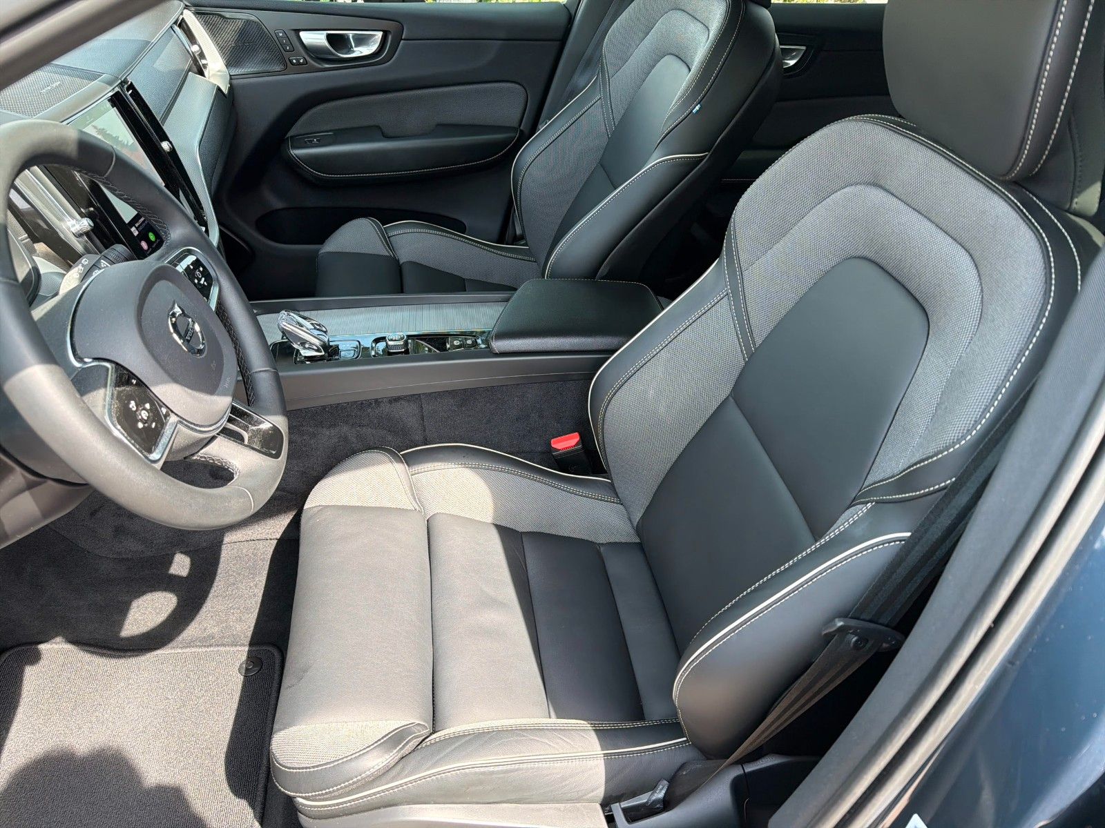 Volvo XC60 Ultimate Bright Plug-In Hybrid T8 AWD, AHK