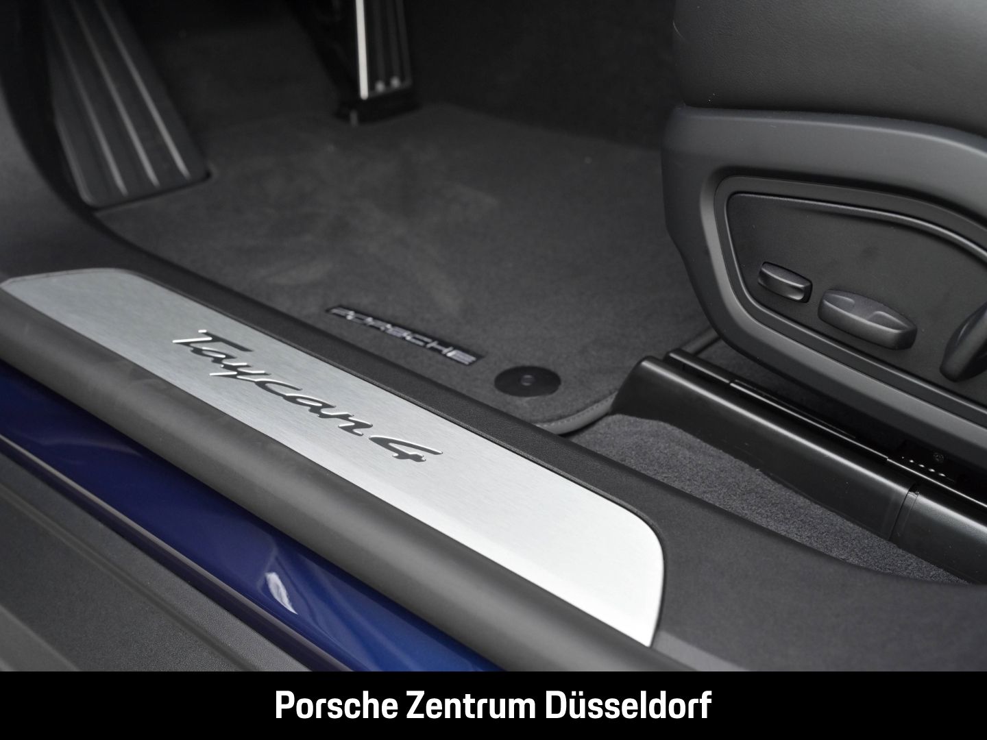Porsche Taycan 4 Cross Turismo Surround-View LED-Matrix