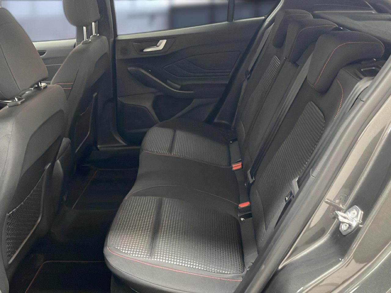 Ford Focus ST-Line X Sportpaket Bluetooth Navi LED