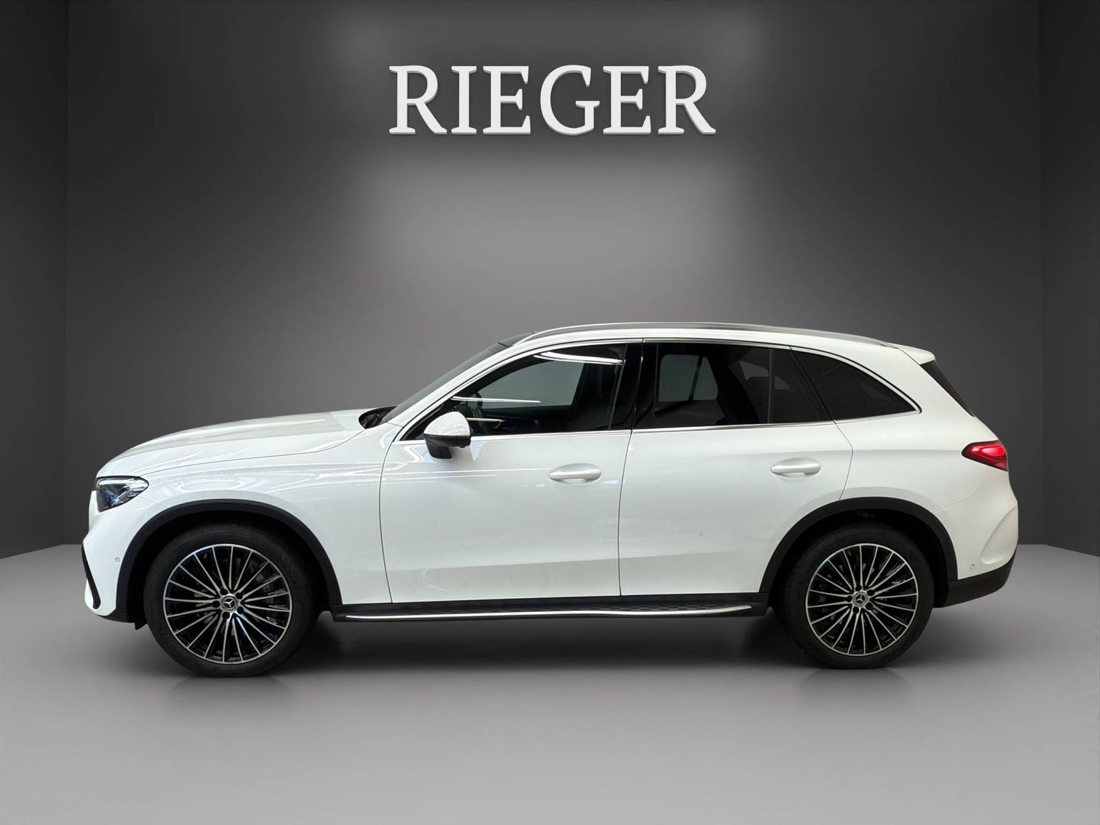 Mercedes-Benz GLC 300 4M AMG-PLUS*PANO-SHD*AHK*20"*360°-Kamera