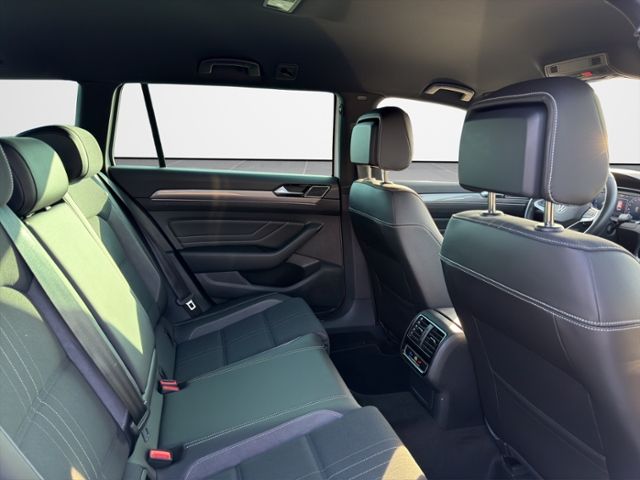 Volkswagen Passat Alltrack 2.0TDI 4M Matrix/AHK/360°/Navi P