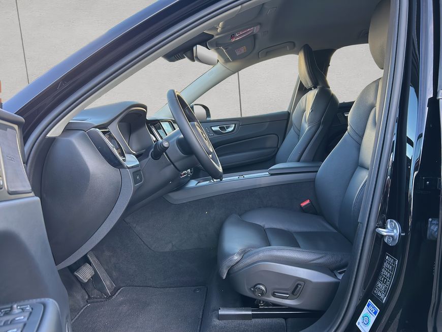 Volvo XC60 B4 D AWD Plus Dark