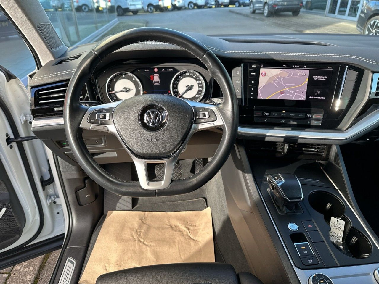 Volkswagen Touareg 3.0 V6 TDI Elegance 4Motion - Samsaru's Car Outlet