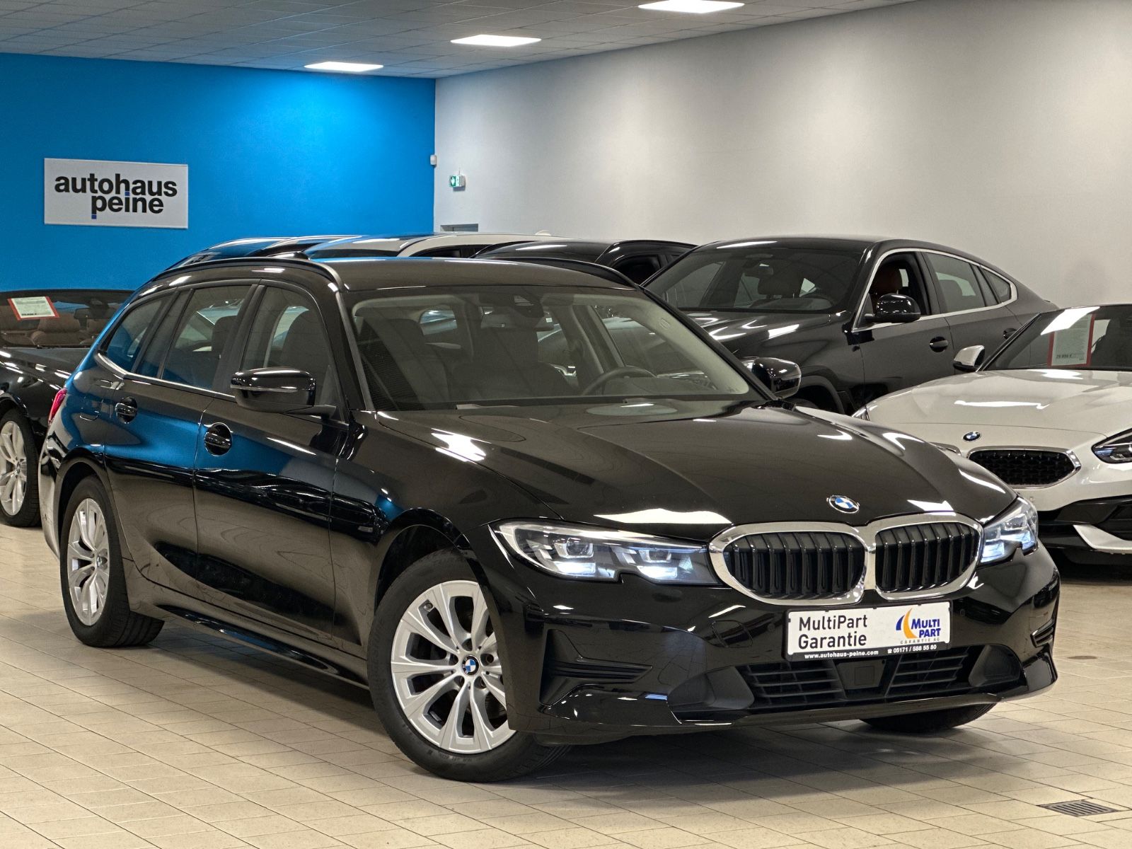 BMW 320d LivCP+ - Samsaru's Car Outlet
