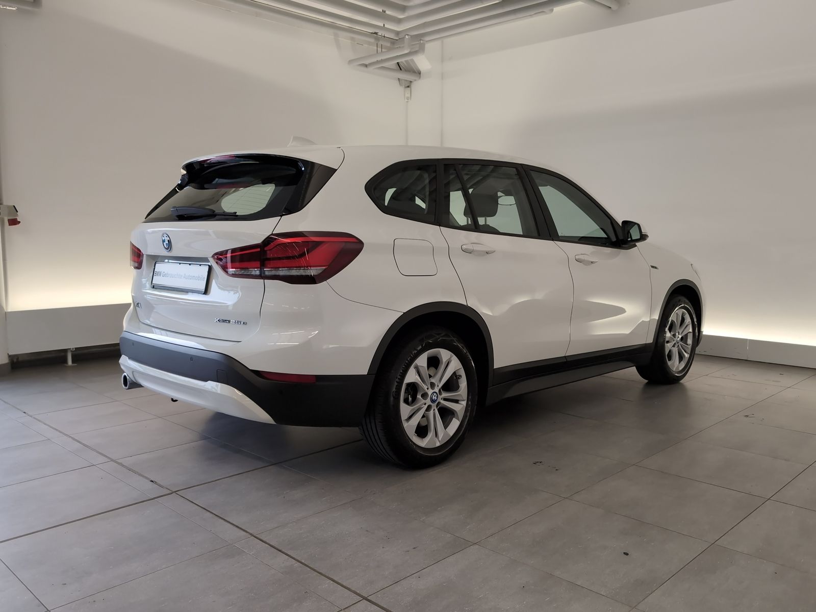 BMW X1 xDrive25e Advantage - Samsaru's Car Outlet