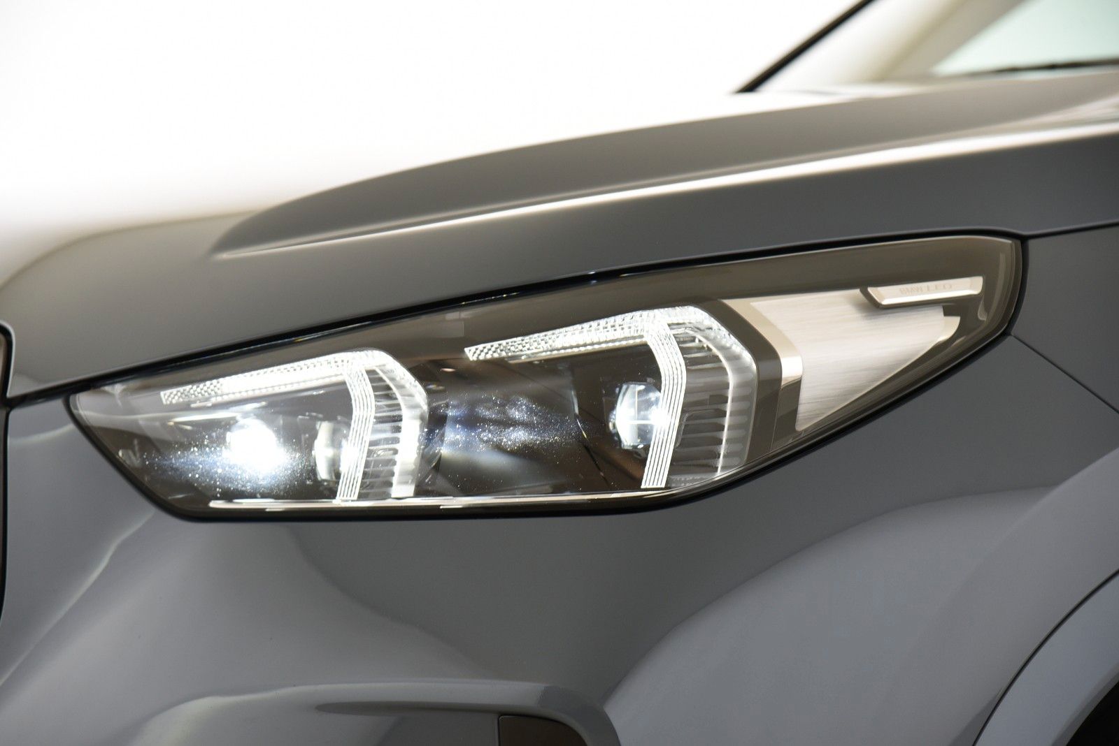BMW X1 xDrive23d M Sportpaket - Samsaru's Car Outlet