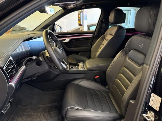Volkswagen Touareg 3.0 TDI 4M R-Line - Samsaru's Car Outlet