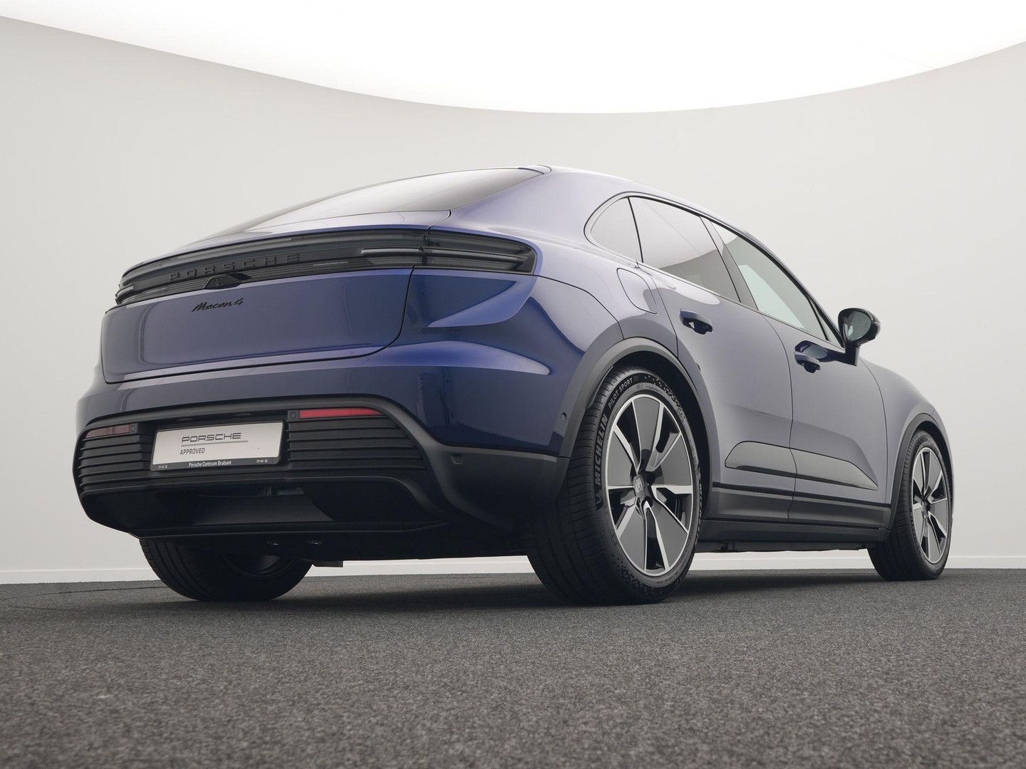 Porsche Macan 4