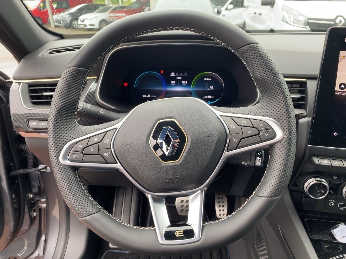 Renault Arkana 1.6 E-TECH Hybrid 145 E-Tech Engineered - Samsaru's Car Outlet