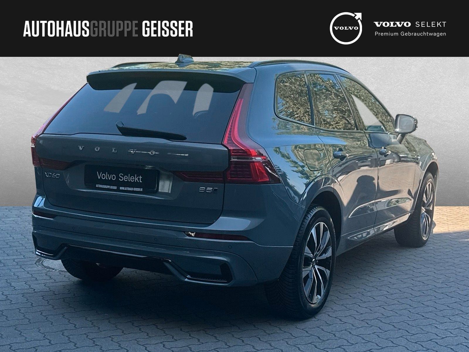 Volvo XC60 B5 AWD Mild-Hybrid Plus Dark AHK ACC BLIS
