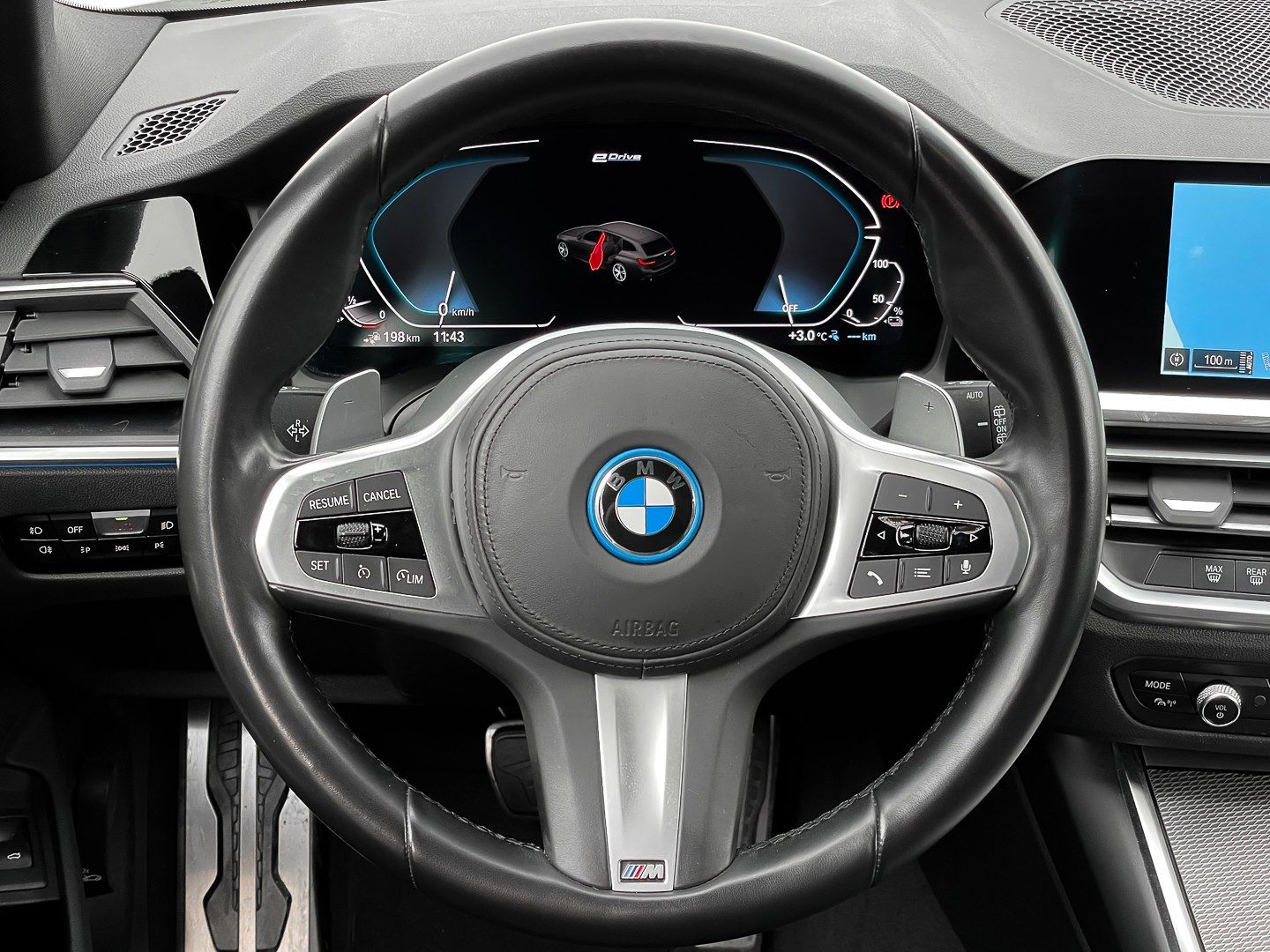 BMW 330e Touring M Sport - Samsaru's Car Outlet