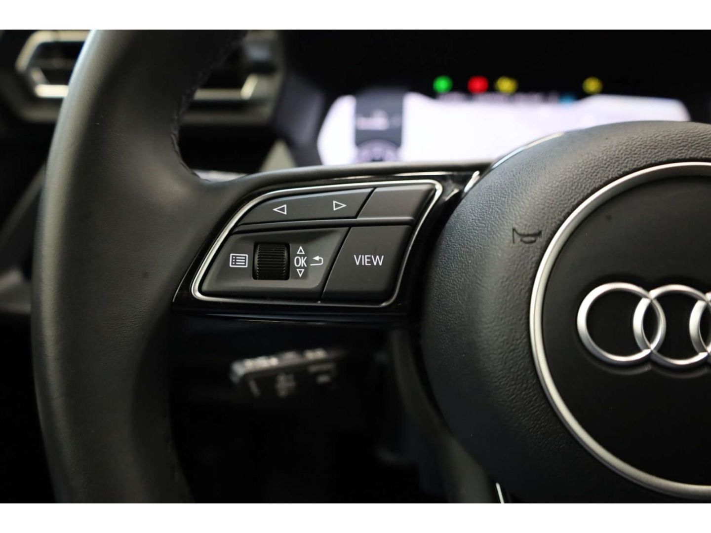 Audi A3 Limousine 30 TFSI advanced S-Tronic 18''/NAV