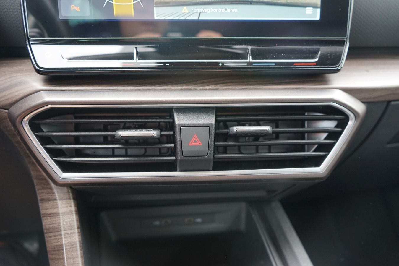 Seat Leon Sportstourer 1.5 eTSI Xcellence*AHK*