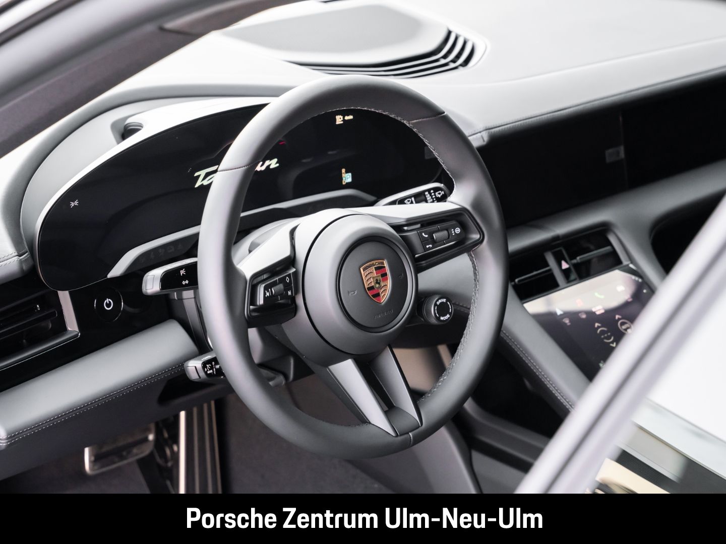 Porsche Taycan 4 Cross Turismo HD-Matrix ACC BOSE 20-Zol
