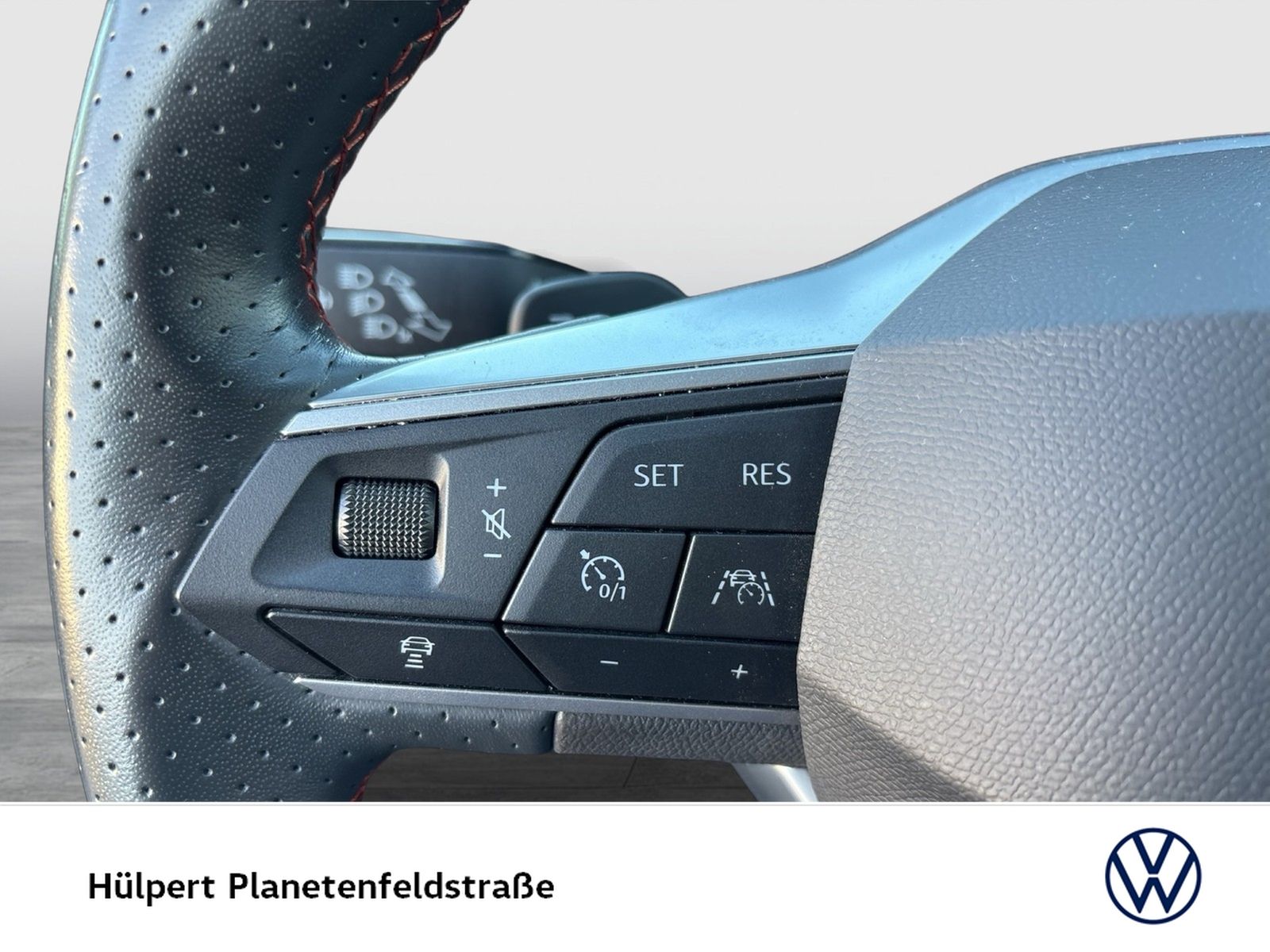 Seat Arona 1.5 FR AHK CAM ACC LM18 NAVI SITZHEIZUNG
