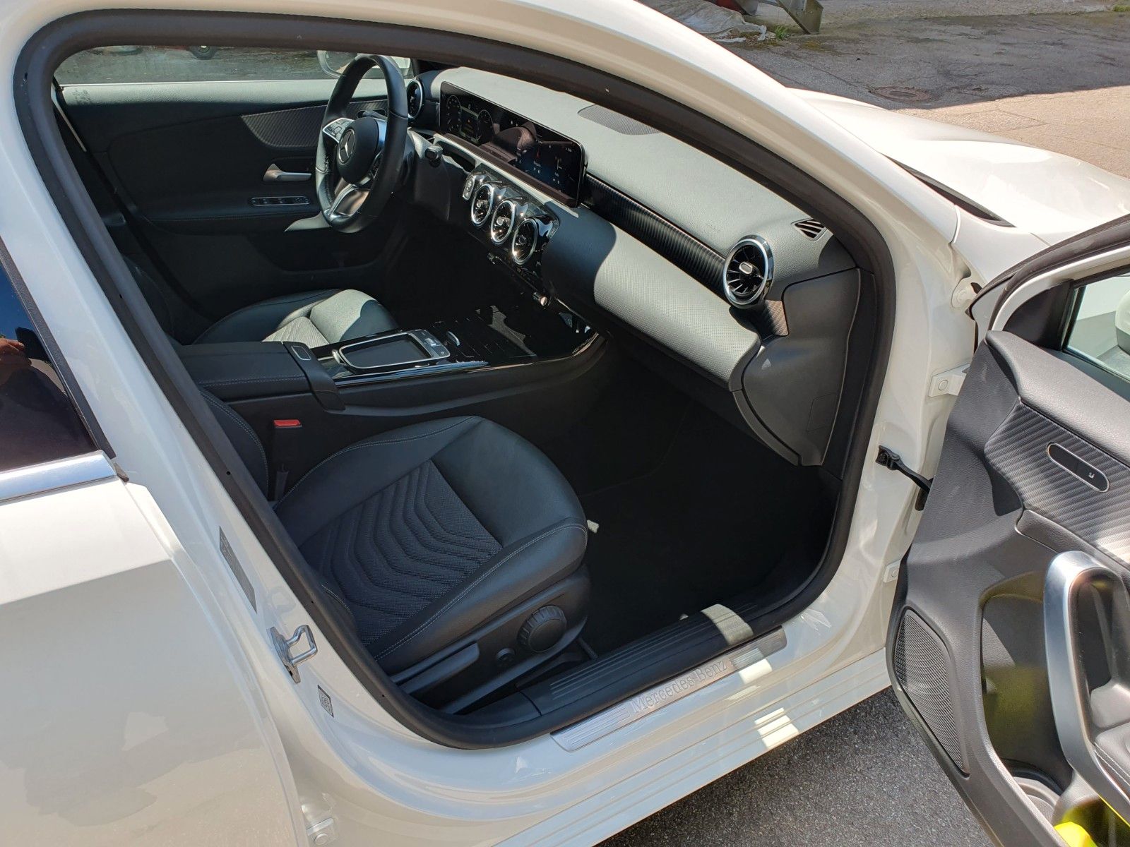 Mercedes-Benz A 180 Progressive - Samsaru's Car Outlet
