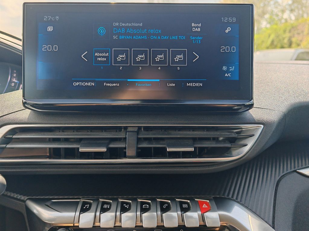 Peugeot 5008 PureTech - Samsaru's Car Outlet