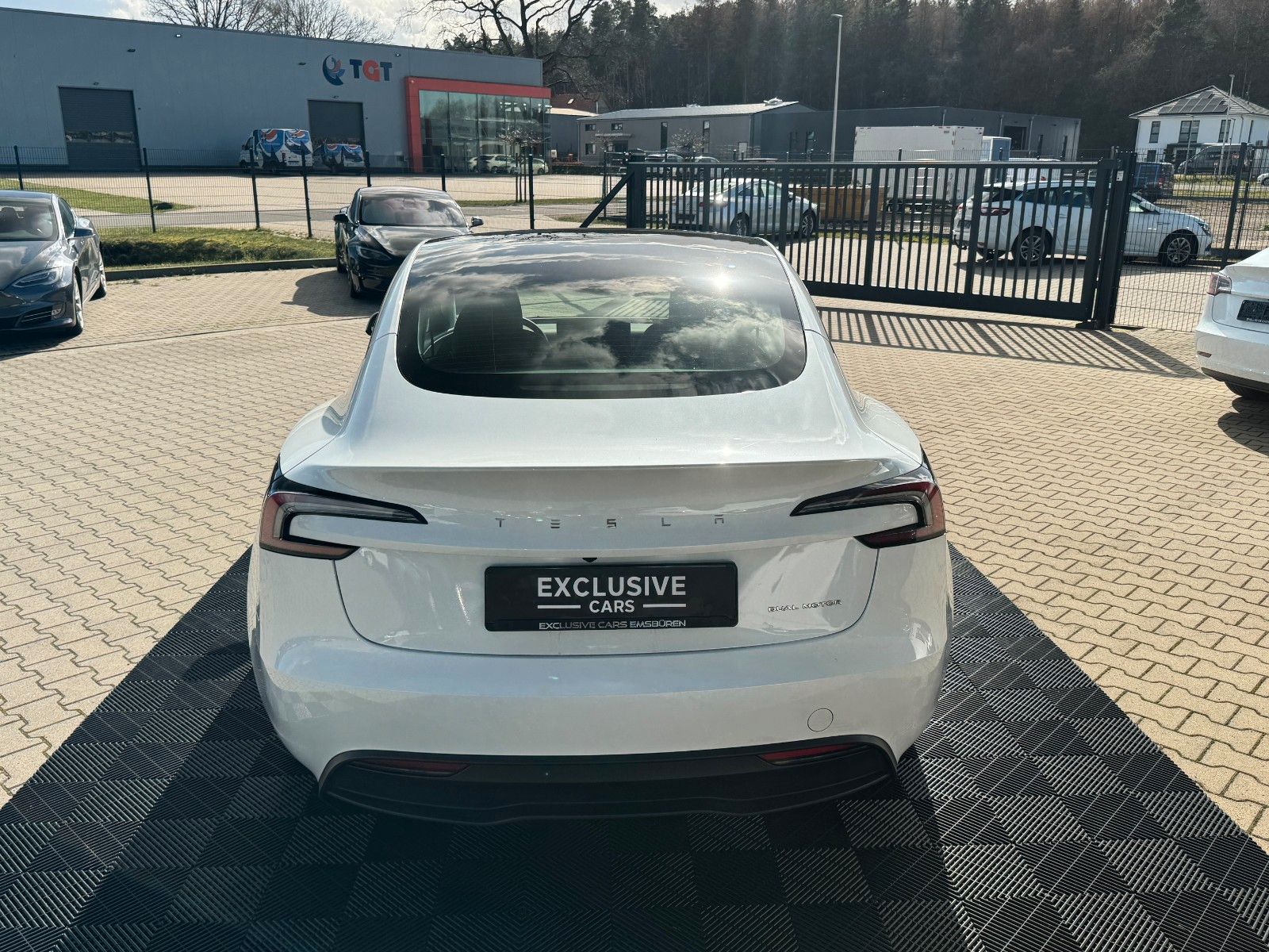Tesla MODEL 3 HIGHLAND LR AWD | HW4 | TOW PACKAGE |