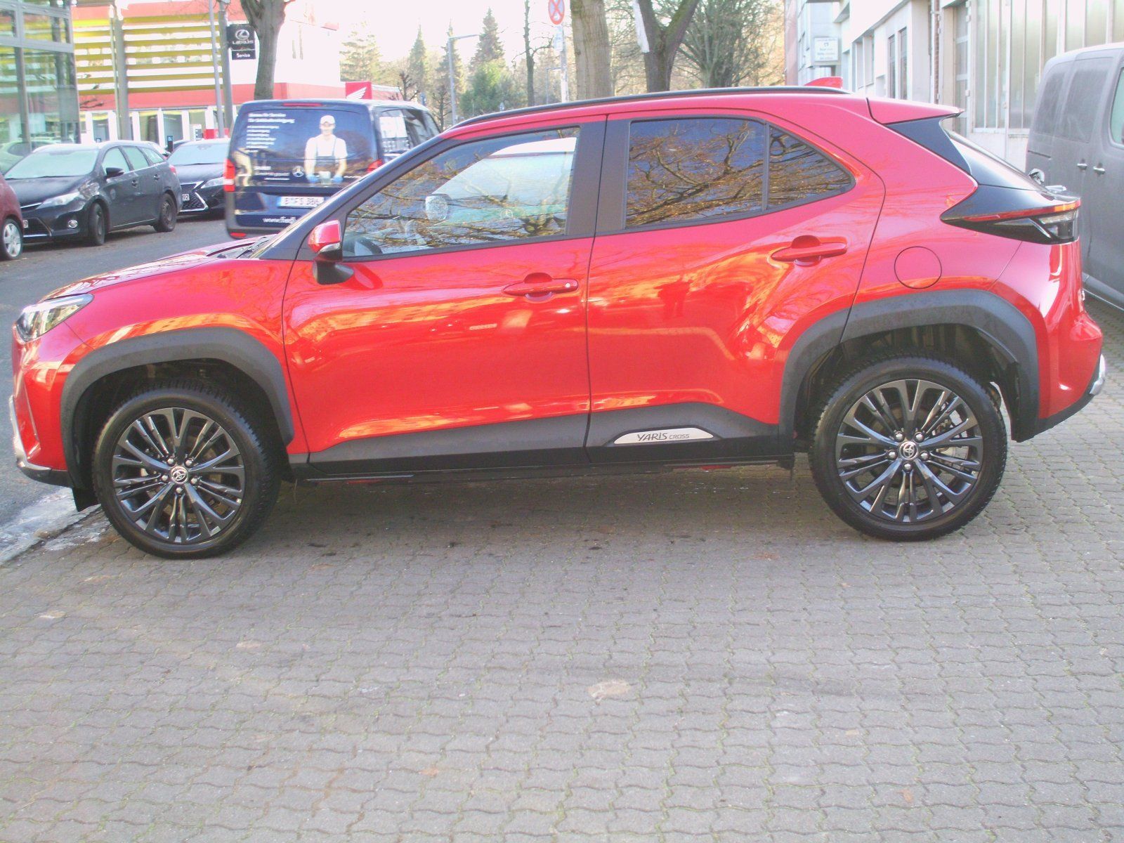 Toyota Yaris Cross  Hybrid AWD-i Adventure