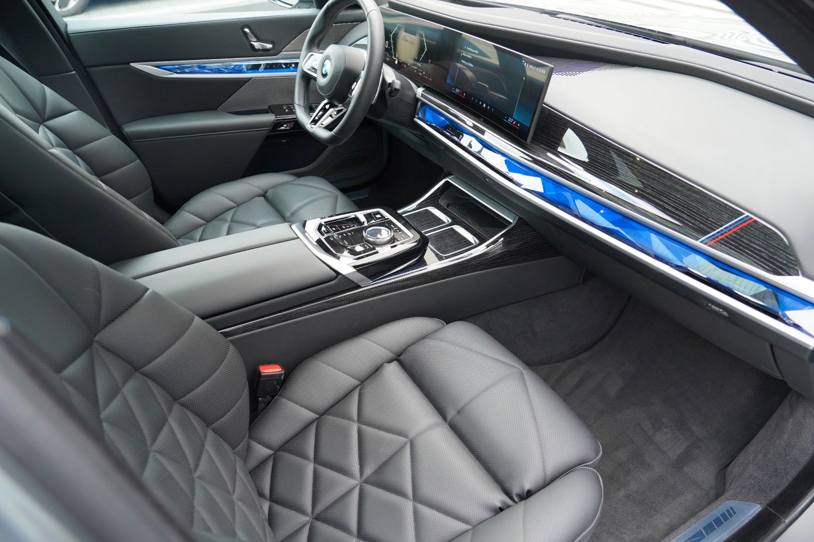 BMW 740d xDrive M Sport SKYLOUNGE LUFT HUD SOFT 360